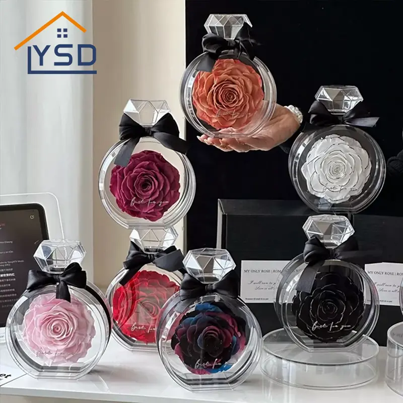 Butelka na perfumy z zachowanymi kwiatami