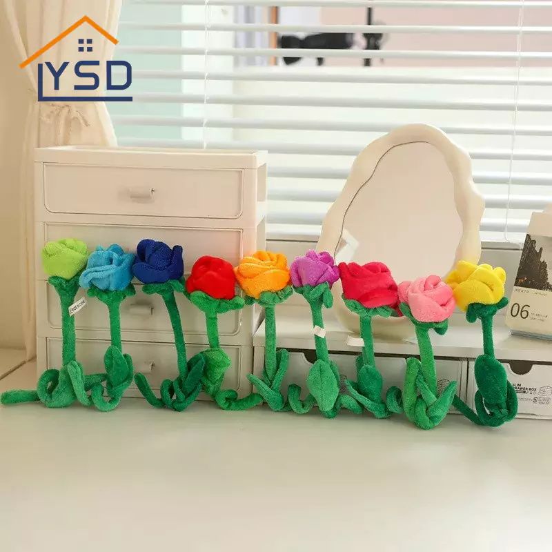 Pluszowa zabawka z bukietem róż